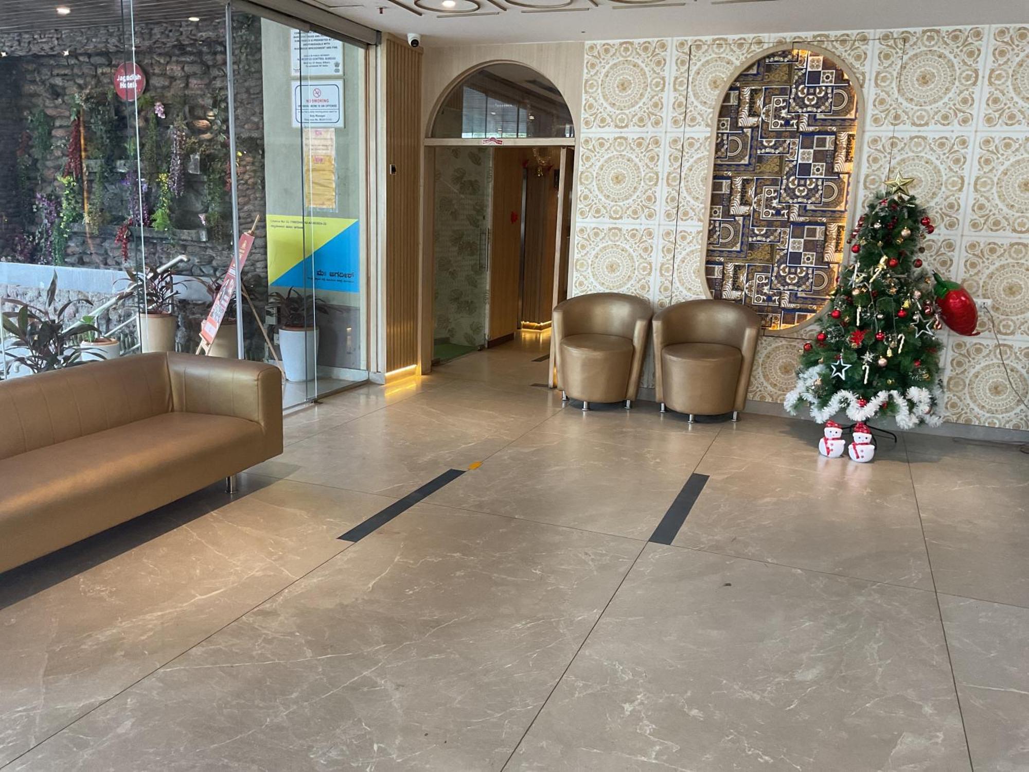 Hotel Jagadish International-Sankey Road Бангалор Экстерьер фото